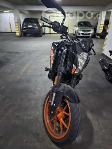 KTM Duke 200 Negra 2022