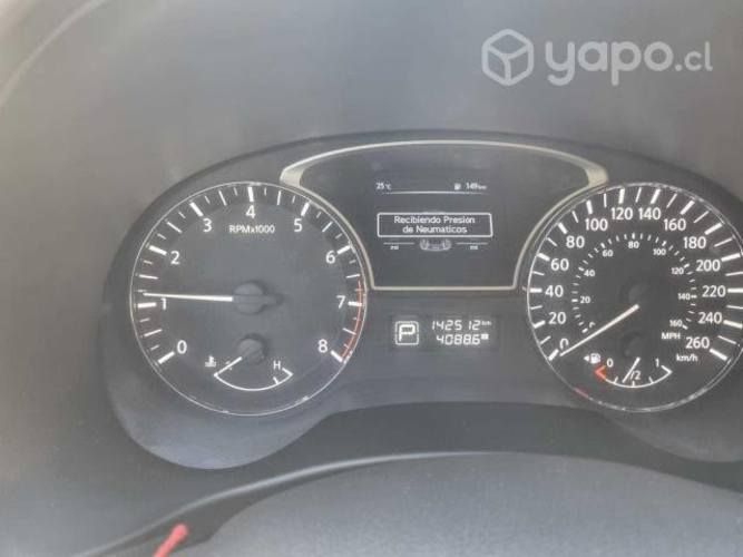 Nissan pathfinder 2017