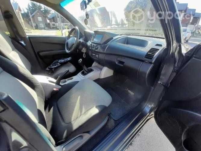 Vendo Mitsubishi L200