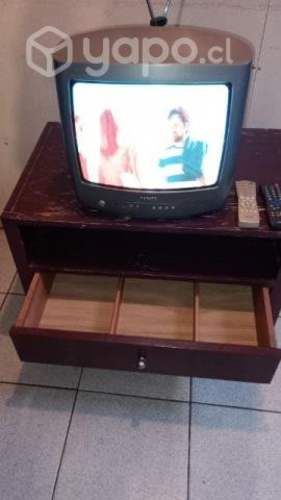 Televisor y mini rack
