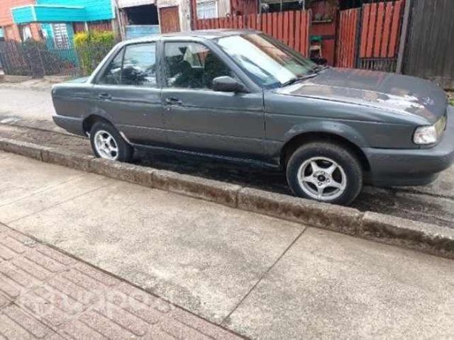 Se permuta Nissan v16 año 2009 1.6