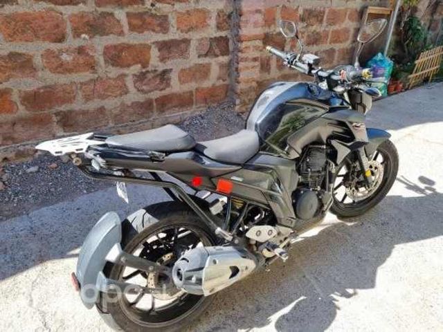 Yamaha fz 25 solo 2 dueños 40.100 km