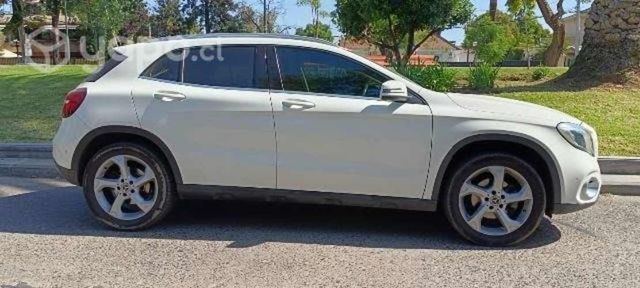 Vendo Mercedes-Benz GLA200 diesel