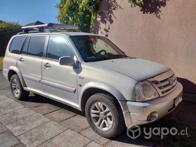 Suzuki grand nomade xl7 2004