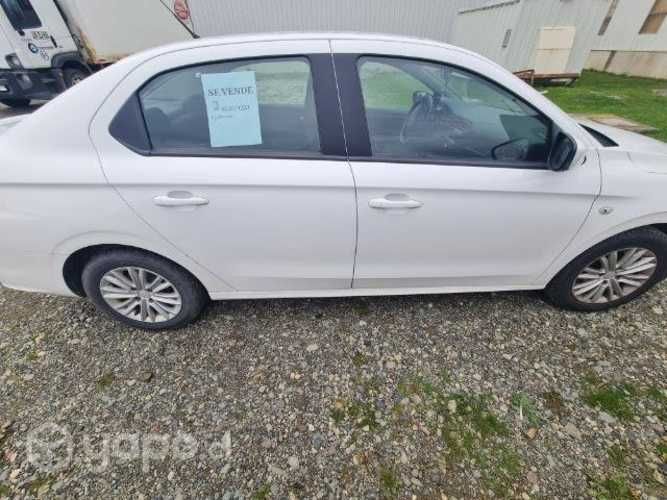 Peugeot 301 año 2015