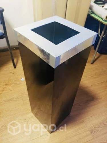 Basurero cuadrado 60 litros