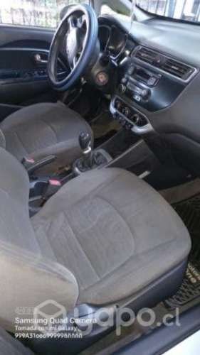 Vendo Kia Río 4
