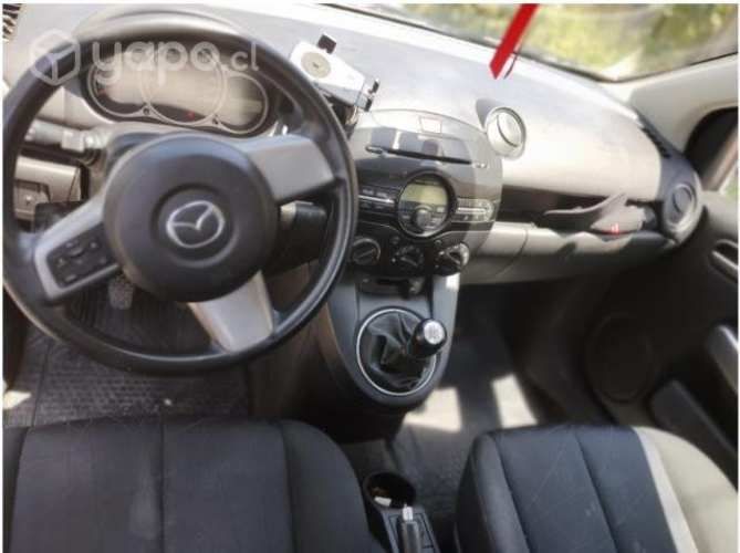 Mazda 2 2013