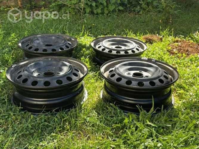 4 llantas de fierro aro 15