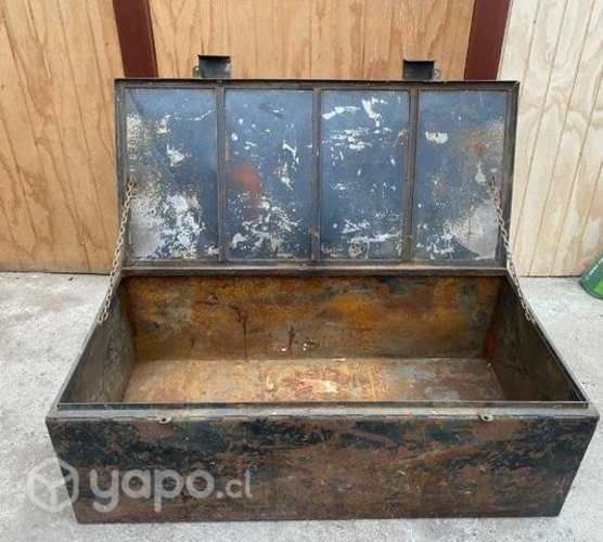 Caja de metal