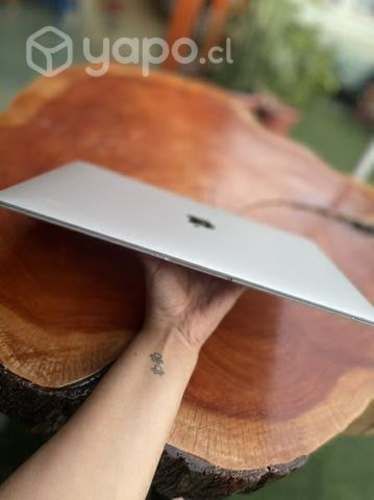 Macbook Air 13.3 Laptop Apple M1