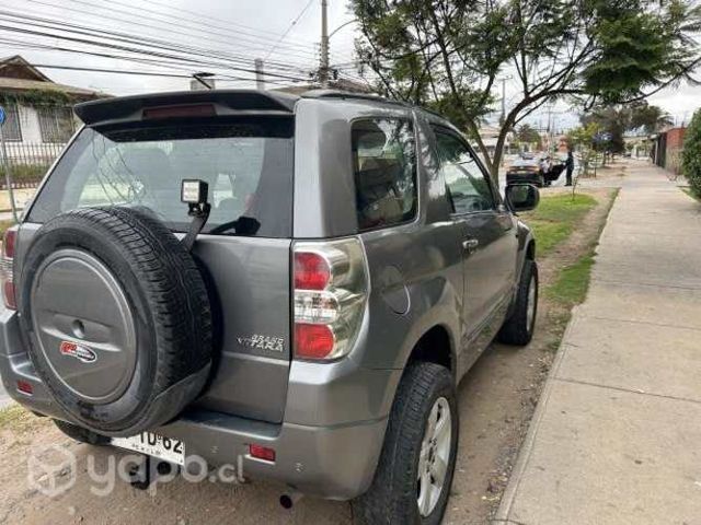 Suzuki grand vitara 2010