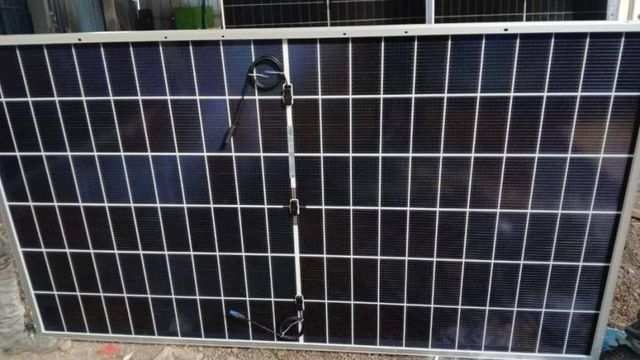 Paneles solares de 700 W