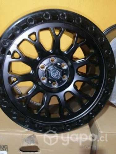 Llantas aro 17x9" marca Rhino