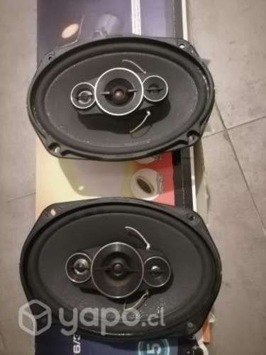 Parlantes pioneer. 600 watts 4 vias ts a 6986