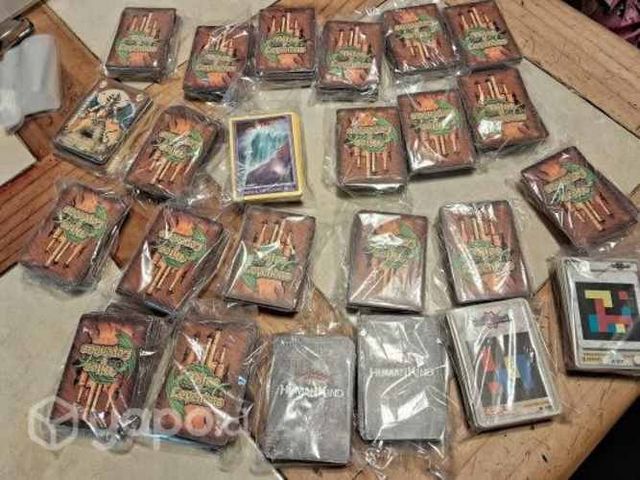 24 mazos de 50 cartas cada una