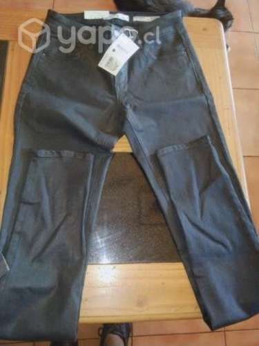 Ropa  nueva y usada excelente estado