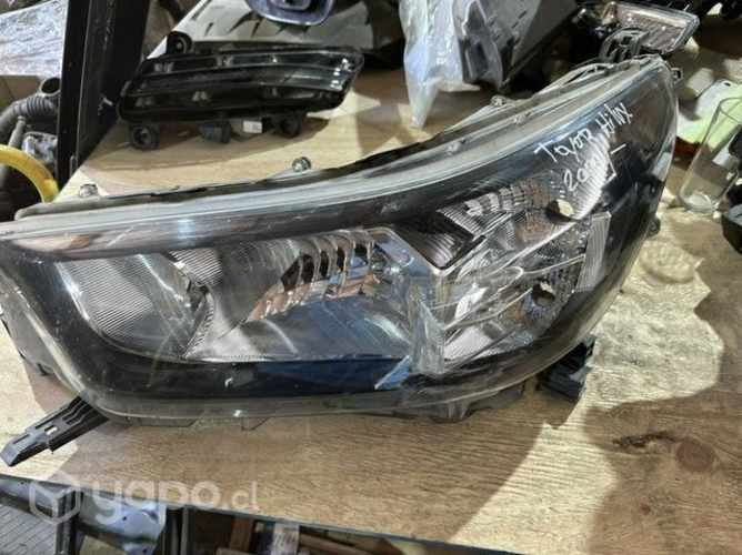 Óptico izquierdo Toyota hilux