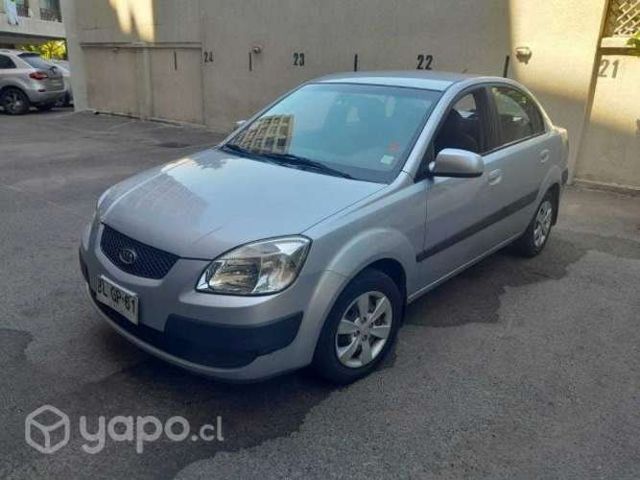 Kia motors cerato 2010