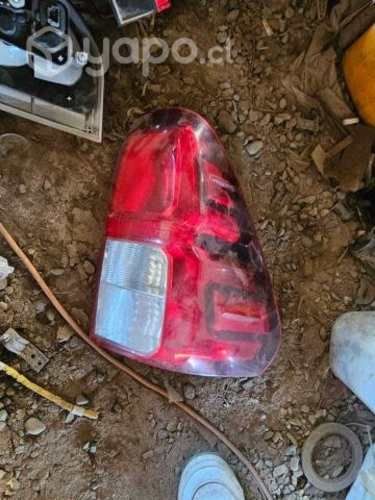 Foco trasero toyota hilux 2019