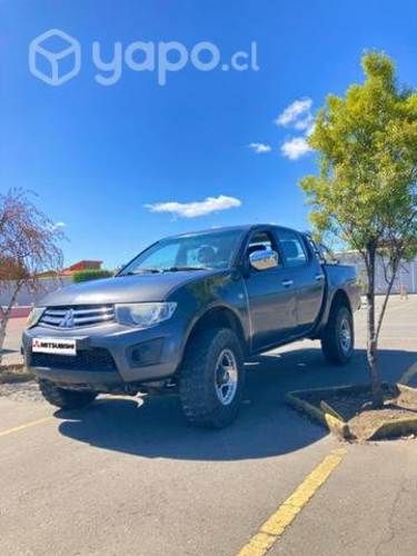 Se vende Mitsubishi L200 2014