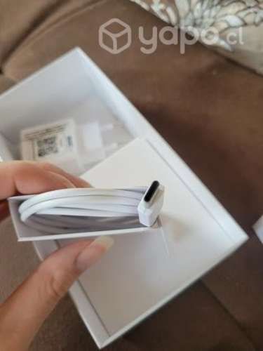 Celular Xiaomi Redmi 13c (Prácticamente nuevo)