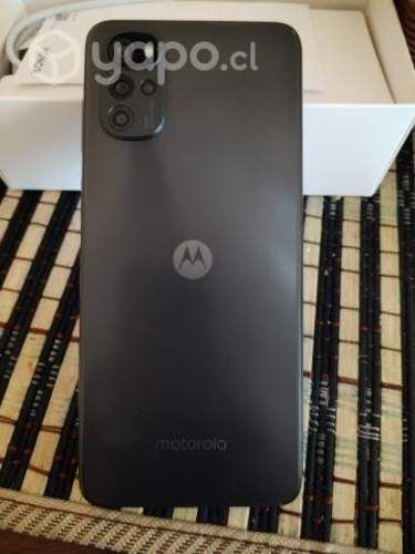 Celular Moto G22 en excelente estado