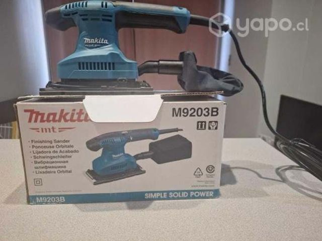 Lijadora Orbital 3-5/8x7-1/4'' (93x185mm) MAKITA