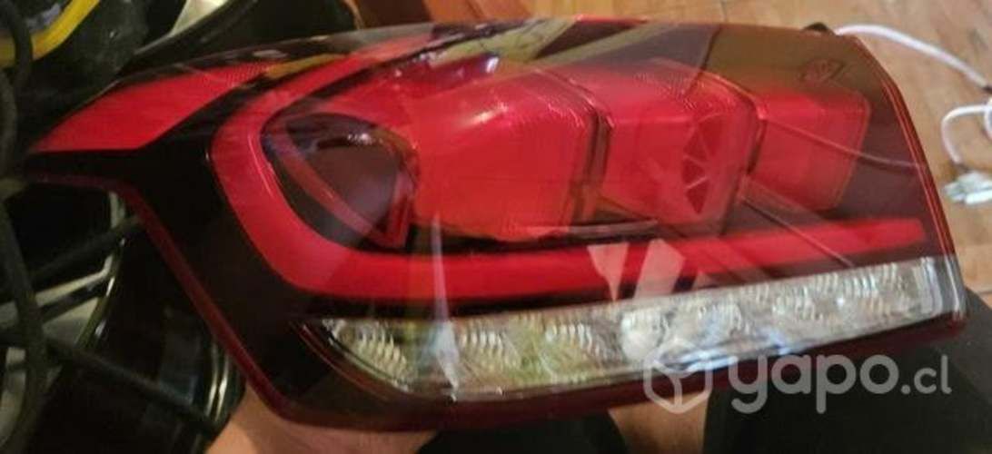 Foco costado izquierdo Genesis 2015 2019 nuevo ori