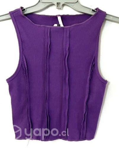 Polera Corta Entallada Marca PCFK Talla M lila