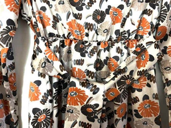 Vestido NO Elástico Marca Rebecca Talla 38 Beige