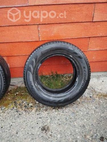 Vendo neumáticos aro 16.