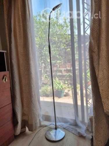 Lámpara de pie LED