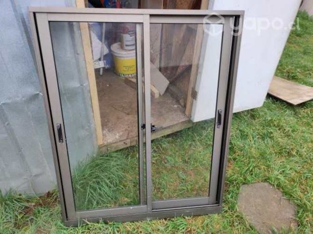 Ventanas de aluminio , color cafe