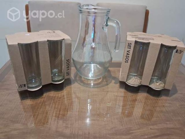 Vasos y jarra