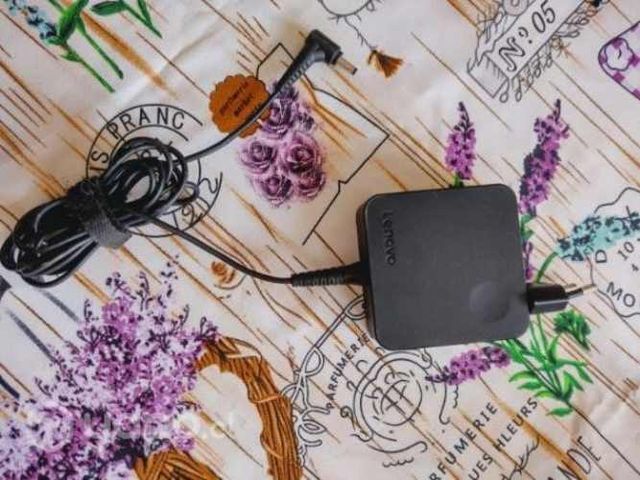 Cargador Notebook lenovo