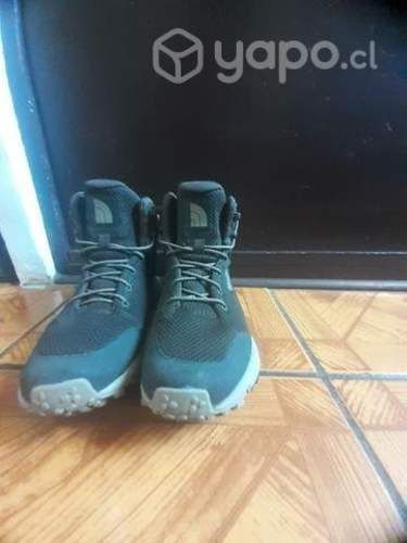 Zapatos de montaña North face impermeables (41)