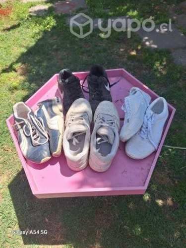 Zapatillas y Ropa