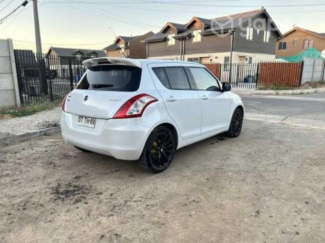 Suzuki Swift FULL 2012