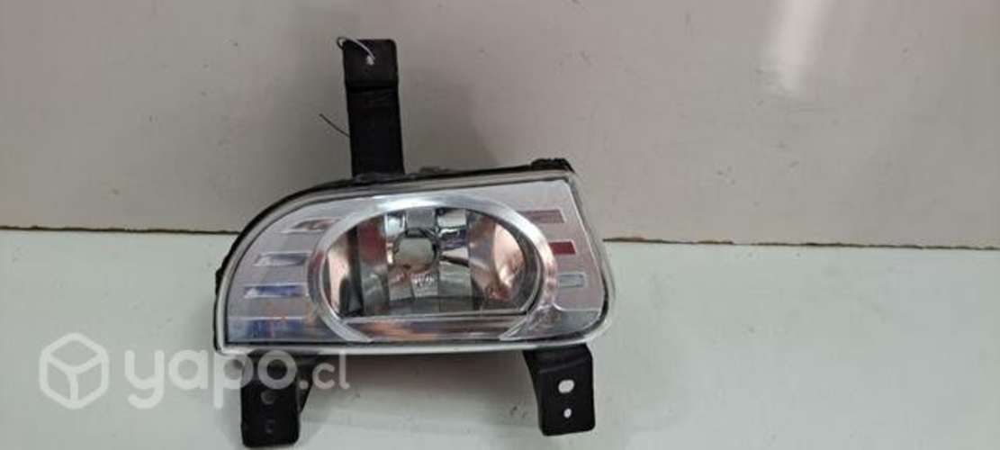 Neblinero mahindra pick up