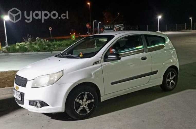 Chevrolet Aveo 2012 - Hatchback (conversable)