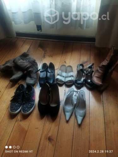 Ocho pares de zapatos
