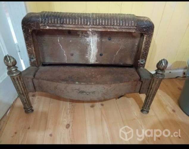 Calentador antiguo tipo chimenea