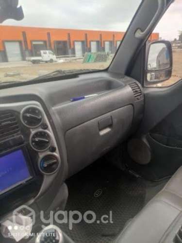 Camión 3/4 kia frontier