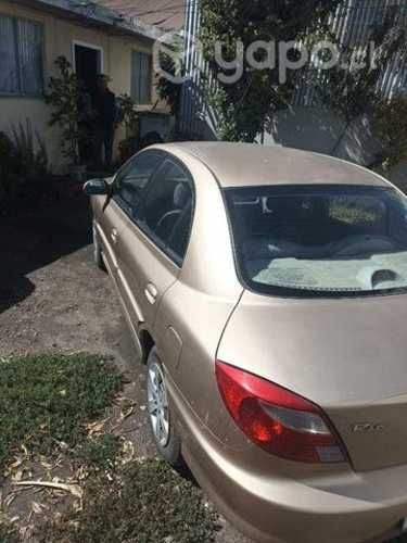 Kia Rio LS 1.3 Año 2000 Conversable