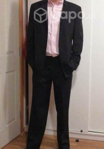 Traje terno negro como nuevo!!