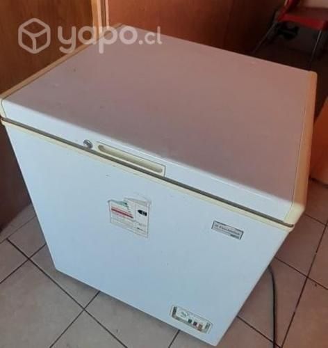 Congeladora Electrolux 146L