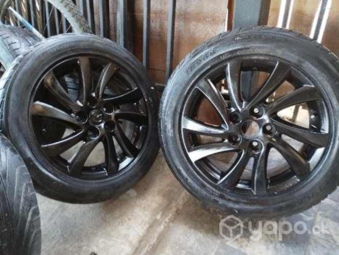 Llantas mazda