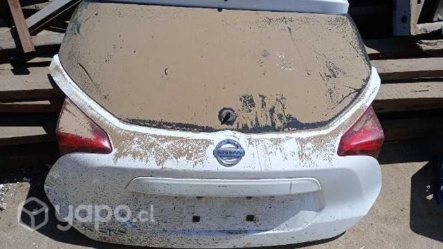 Maletera Nissan kicks