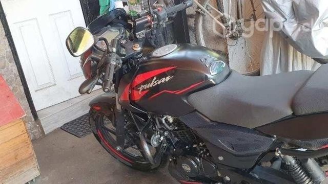Moto bajaj pulsar td 150
